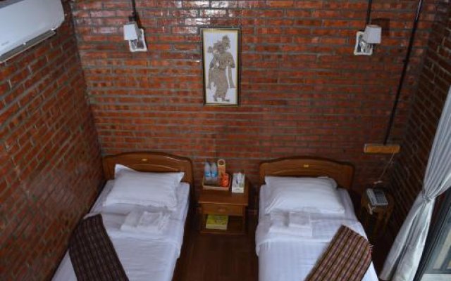 Nan Bwe- The Vibe Hostel
