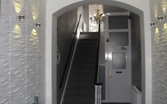 Ashmira Guest House