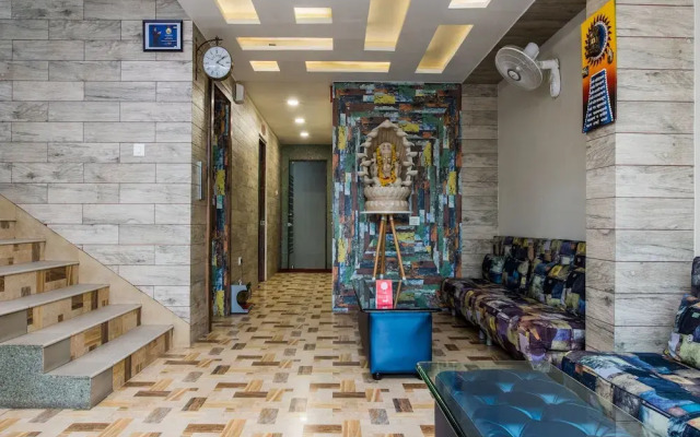 Vaccinated Staff- Capital O 15445 Hotel Sheekhar Inn