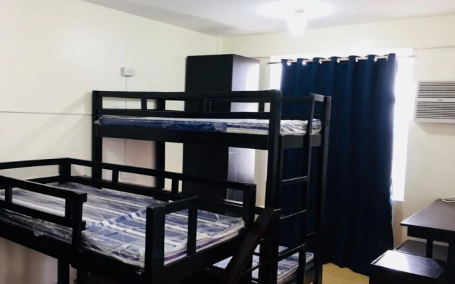 OYO 699 Forbes Hall