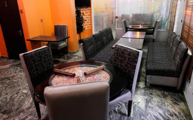 Crownedge Hotel