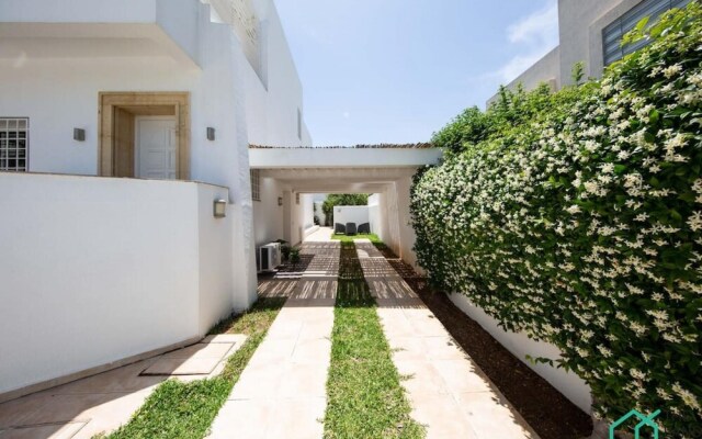 Villa Neptune Piscine et Jeux en Bord de mer