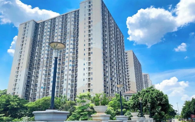 Tidy and Warm 2BR at Podomoro Golf View Apartment