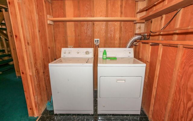 Sky View by Big Bear Cool Cabins