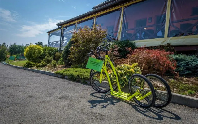 Hotel Horse Riding - Jezdecký Areál Tršice