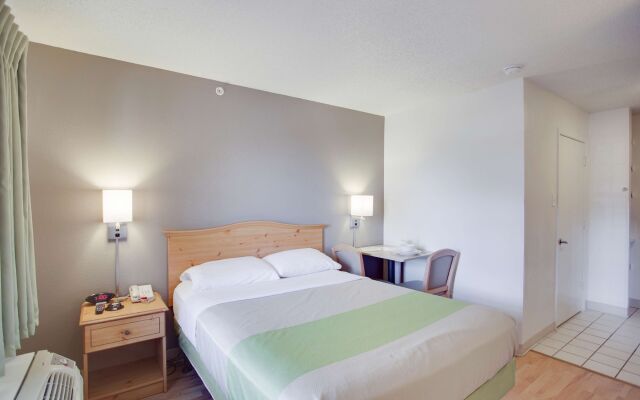 Studio 6-Houston, TX - Northwest Hwy 290