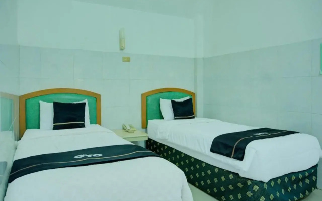 Townhouse Oak Palembang Near Jembatan Ampera Formerly Azzura Hotel