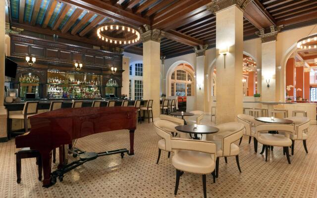 Grand Galvez Resort, Autograph Collection