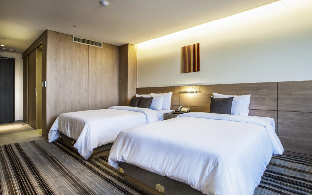 Hamilton Hotel