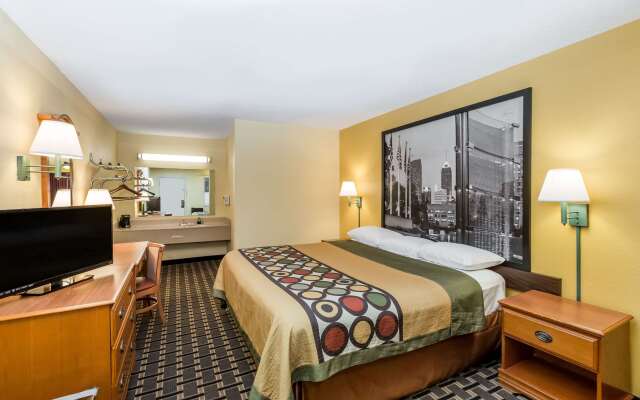 Super 8 by Wyndham Indianapolis/Southport Rd