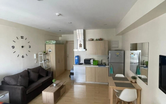 Cozy Studio Unit in Soho central Private Residences
