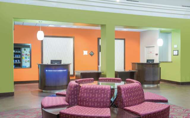 La Quinta Inn & Suites by Wyndham Conference Center Prescott