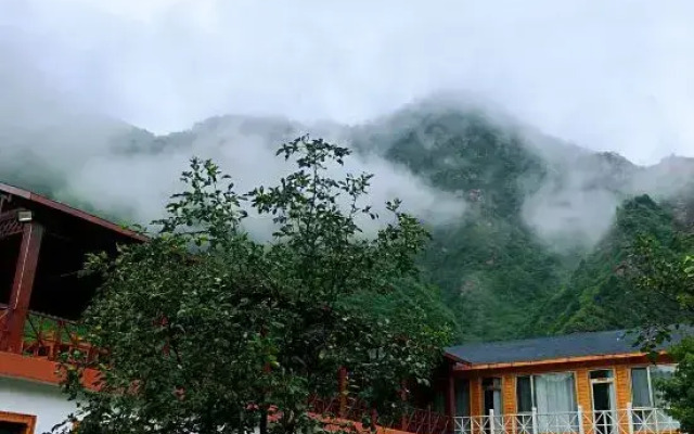 Beijing Jiangnanyi Homestay(Qinglianggu Scenic Area)