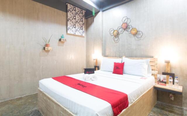 RedDoorz Plus @ Taft North Mandurriao