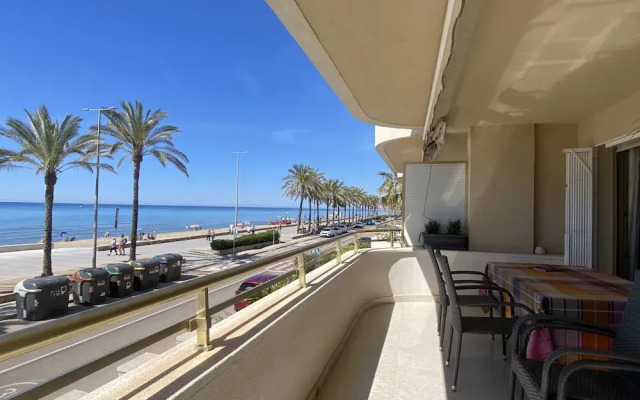 R151 - Apart Beachfront