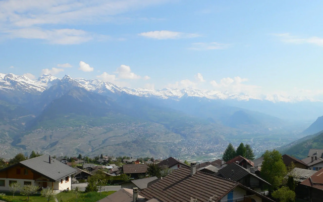 Apartment Les Arolles A1