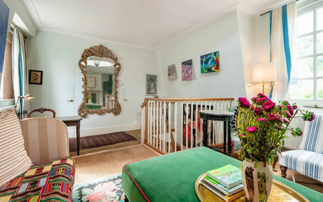 The Kensington Gatehouse - by Out of Office Lifestyle