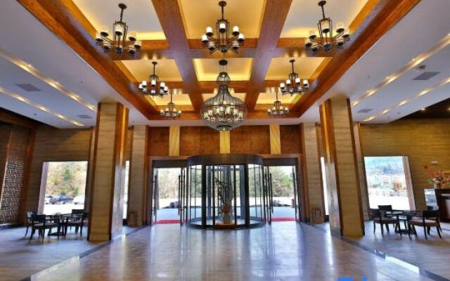 Tiantang Guzhai Holiday Hotel