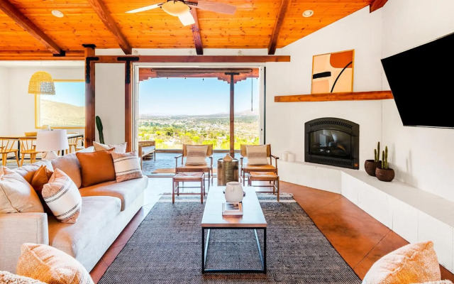 Yucca Viewpoint - Hot Tub - Best View