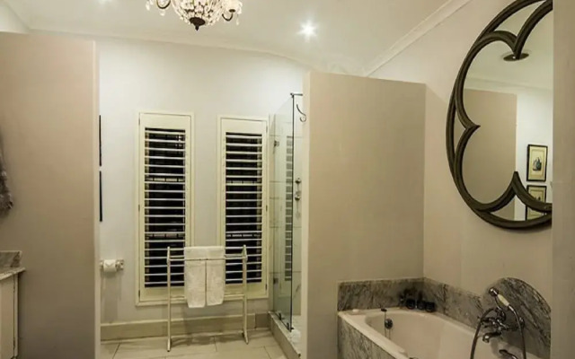 Maison - H Guest House