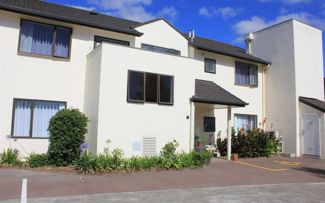 Parkside Lodge