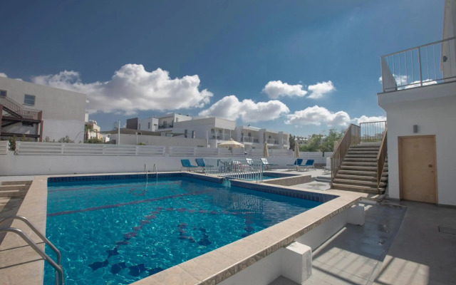 Pavlinia Hotel Apartments