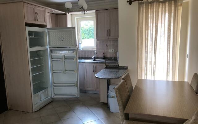 3 Bedroom Apartment Lake View 9 by Likya Global