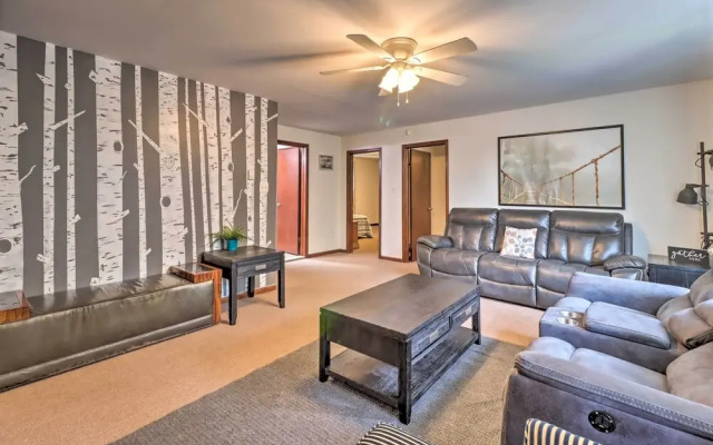 Spacious Tobyhanna Family Home: Pool/beach Access!