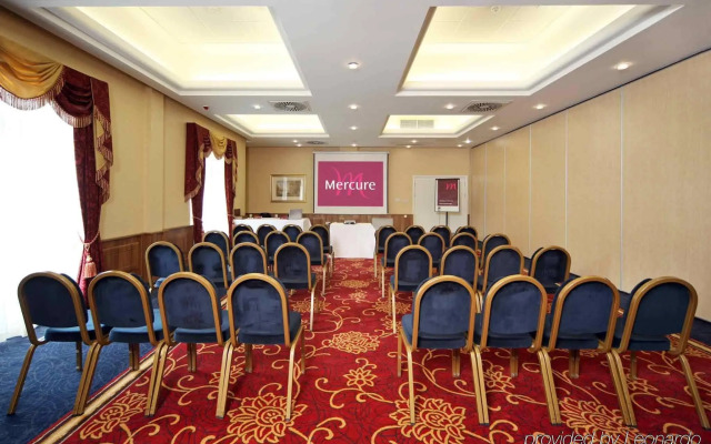 voco Letchworth Hall by IHG