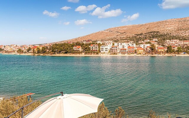 Amazing Home in Grebastica With Wifi and 4 Bedrooms