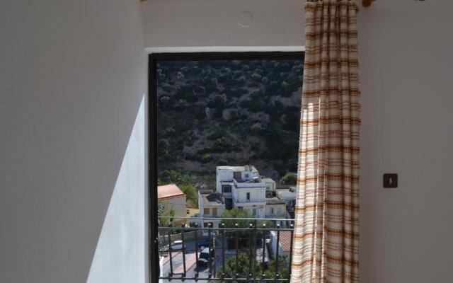 Argyro Studios and Apartments