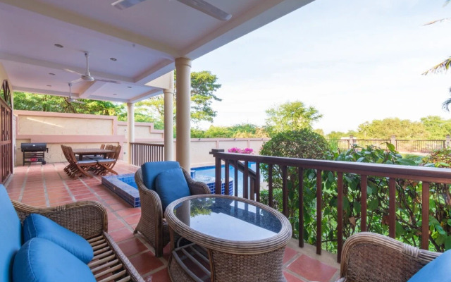 4 BR Pool Villa in Great Location - CV4