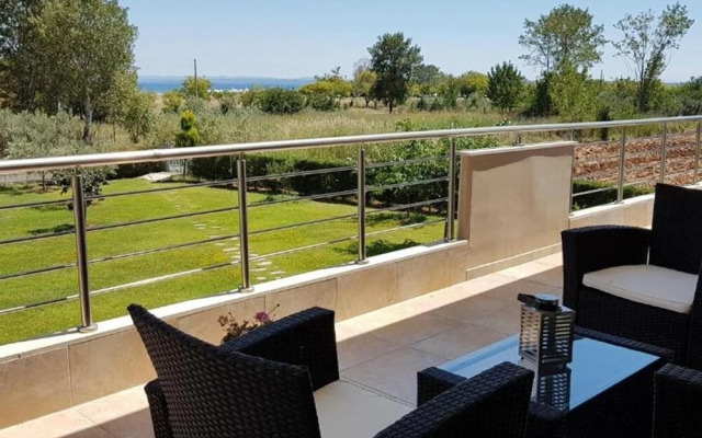 Villa Iris 2 By Travelpro Services