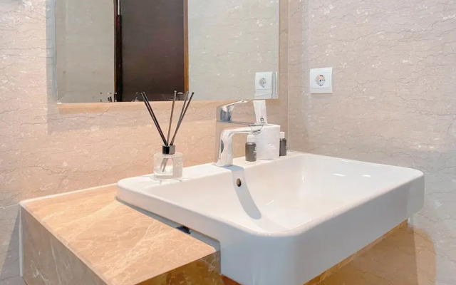 Elegant And Nice 2Br At Menteng Park Apartment
