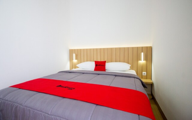 RedDoorz Plus near JCM Yogyakarta 2