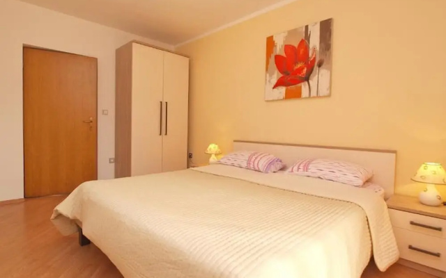 Ground Floor Retreat With bbq