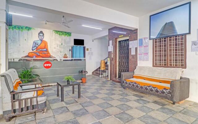 OYO Flagship 701985 Amrutha Spaces