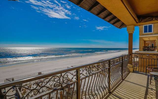 Bella Luna by RedAwning