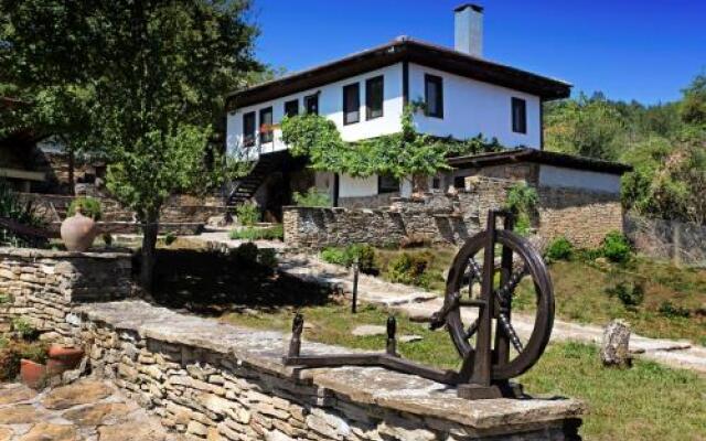 Guest House Stone Paths