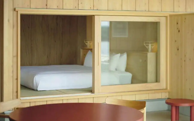 YAWN YARD Kouri Island