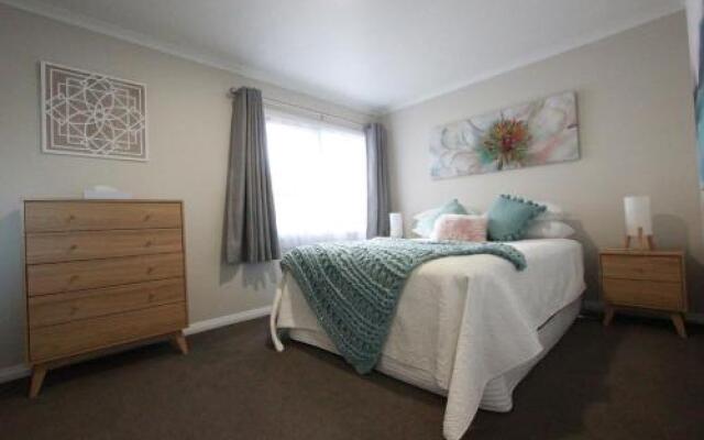 Rose Apartments Unit 1 Central Rotorua-Accommodation&Spa