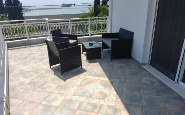 "Thea" Valis Apartments