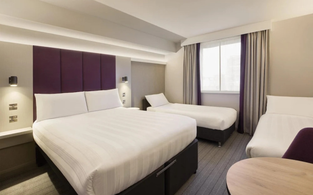 Premier Inn Cardiff Cc Queen Street