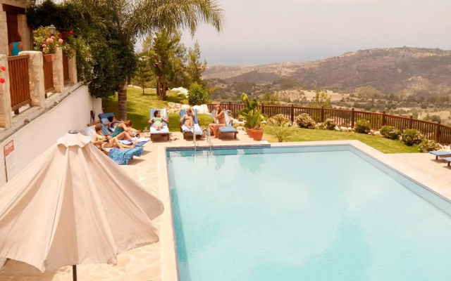 Demetriou Paradisos Hills