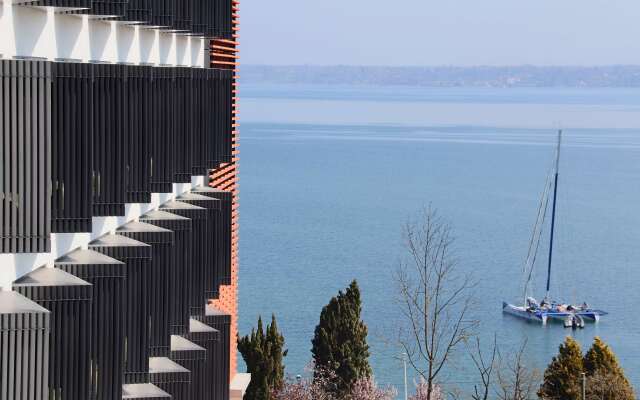 Lake Geneva Hotel
