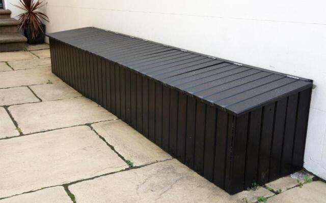 Dale Street Apartments Suite