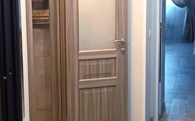 Apartments on Kuryzhova street 32