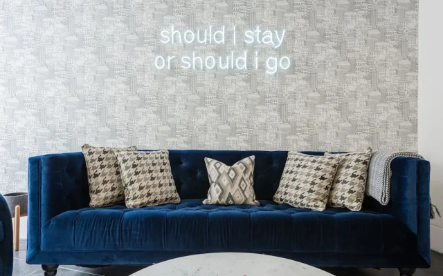 The Camden Chalet - Bright & Modern 3bdr Home With Balcony