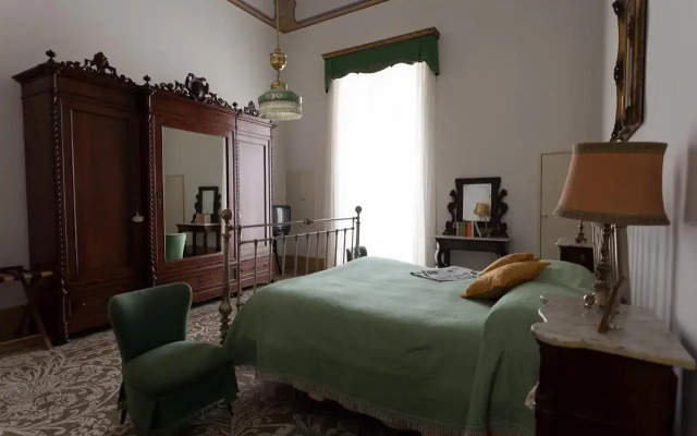 Palazzo Pio Apartment