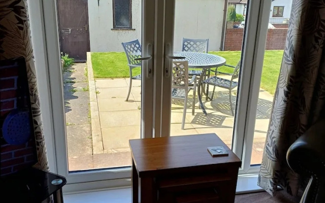 3-bed Bungalow Near Conwy Valley Close to Castle